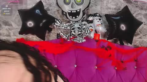 Carla naugthy  online show from 10.27.25