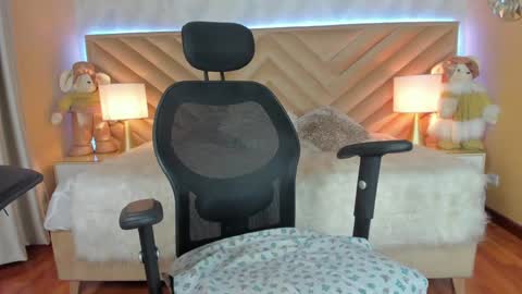 Carla Santini online show from 12.20.24