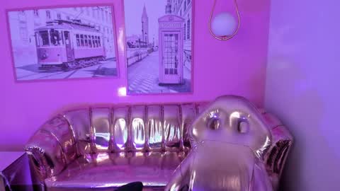 Snapshot of carlie_mayer chatting on 01.31.25 CARLYE online show from 01.31.25