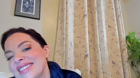 Snapshot of carliescott_meow chatting on 01.04.25 Carlie online show from 01.04.25