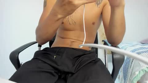 Snapshot of carlitosex09 chatting on 02.21.26 master online show from 02.21.26