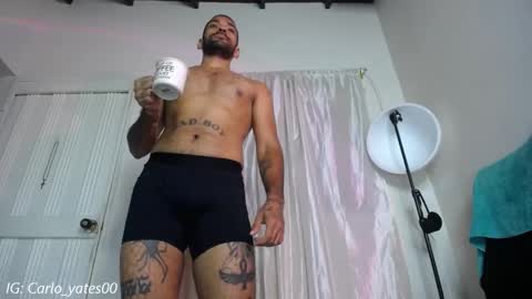 Snapshot of carlo_yates27 chatting on 01.27.25 carlo yates thx for help me to reach 100 thumps up online show from 01.27.25