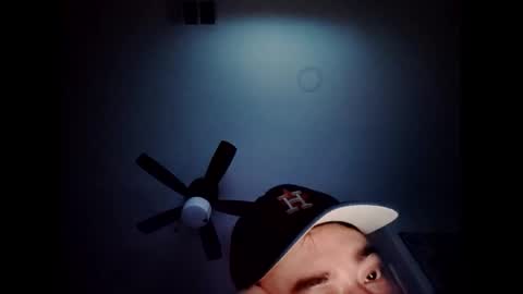 Snapshot of carloscastro9960 chatting on 03.03.26 Los99602521 online show from 03.03.26