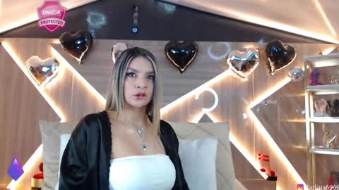 Carla Carla  I am sensual goddes and i was born for loveworshipping and enjoyment. online show from 09.30.25