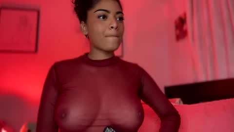 Snapshot of carlymonroee_ chatting on 03.09.25 Littlecarly online show from 03.09.25