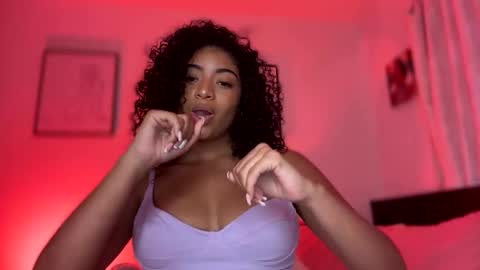 Snapshot of carlymonroee_ chatting on 03.12.25 Littlecarly online show from 03.12.25