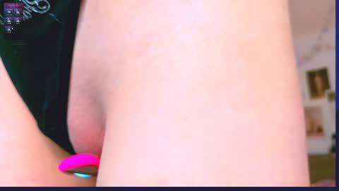 Snapshot of carmen__crybaby chatting on 05.23.26 carmen__crybaby online show from 05.23.26