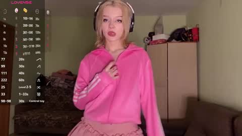 Elina online show from 06.14.26
