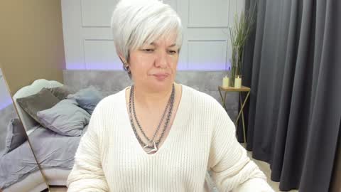 Snapshot of carmensoft chatting on 12.29.24 Carmen online show from 12.29.24