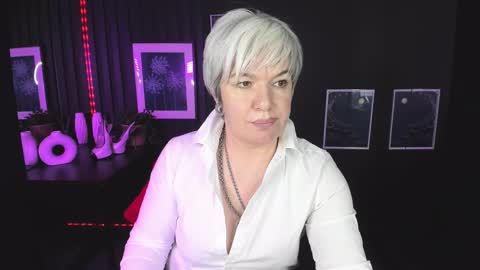 Snapshot of carmensoft chatting on 02.16.25 Carmen online show from 02.16.25