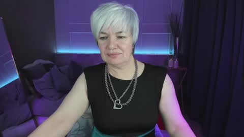 Snapshot of carmensoft chatting on 02.23.25 Carmen online show from 02.23.25