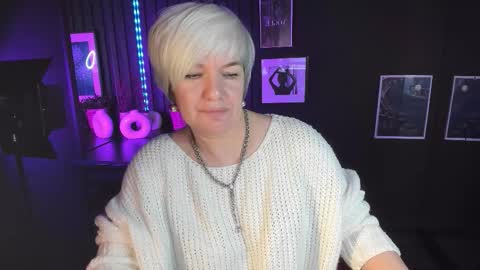 Snapshot of carmensoft chatting on 11.04.25 Carmen online show from 11.04.25