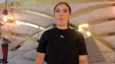 caro_giraldo_ online show from 10.21.25