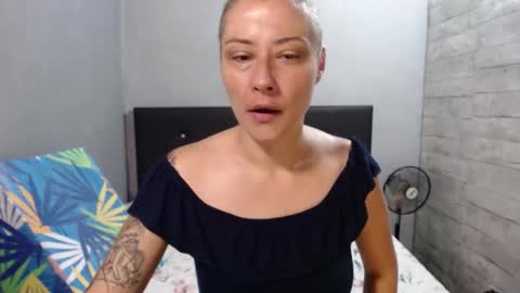Caro milf  online show from 09.11.25