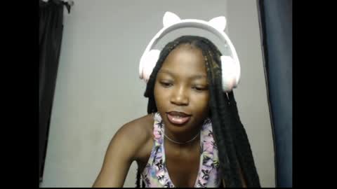 caroline online show from 04.12.26