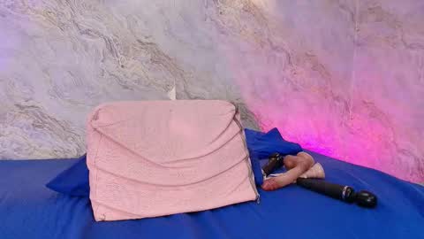 Snapshot of carol_juiicy_ chatting on 09.19.25 Carol online show from 09.19.25