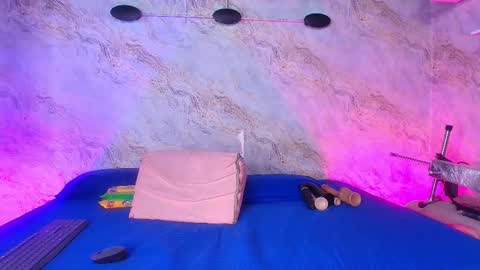 Snapshot of carol_juiicy_ chatting on 11.01.25 Carol online show from 11.01.25