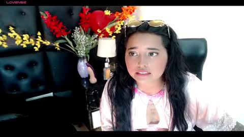 Snapshot of carolaine01 chatting on 02.19.25 Carolaine01 online show from 02.19.25