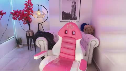 CAROLINA.  online show from 01.19.26