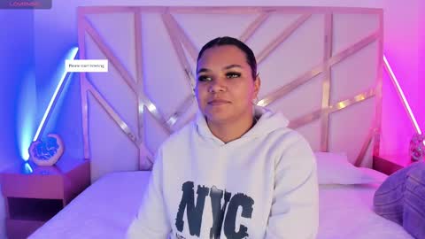 Snapshot of carolina_evannss chatting on 11.01.25 carolina_evannss online show from 11.01.25