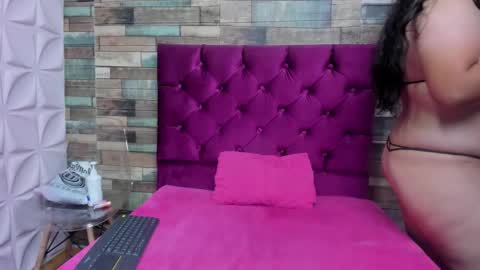 Snapshot of carolina_lenon chatting on 02.27.26 Angie Carolina online show from 02.27.26