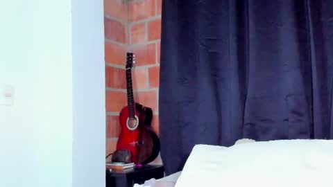 Snapshot of carolina_ml chatting on 04.30.26 CarolinaM online show from 04.30.26
