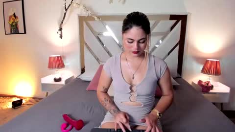 carolina_torres25 online show from 04.17.26