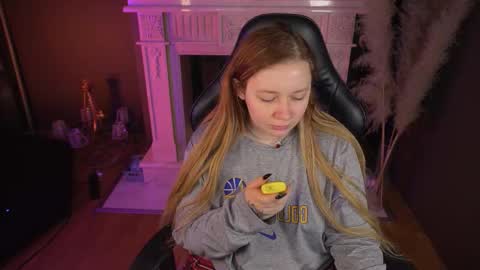 Snapshot of carolina_winter chatting on 02.06.26 Mira online show from 02.06.26