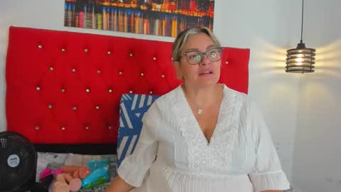 Snapshot of carolinacrus01 chatting on 11.05.25 Carolina online show from 11.05.25