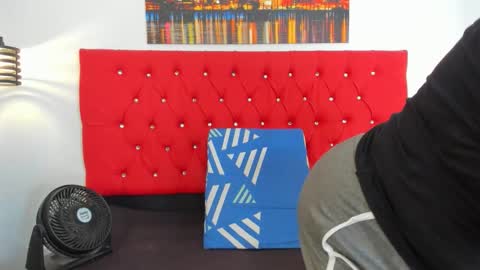 Snapshot of carolinacrus01 chatting on 11.13.25 Carolina online show from 11.13.25