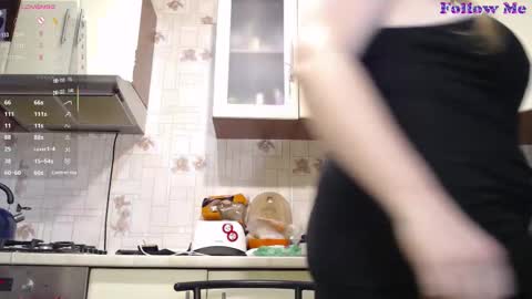 Snapshot of carolinadiamond chatting on 10.24.25 carolinadiamond online show from 10.24.25