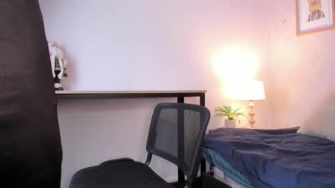  Caroline  online show from 01.15.26