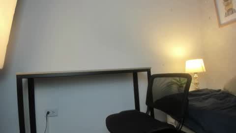  Caroline  online show from 02.04.26