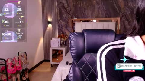 caroline_foster1 online show from 02.04.26