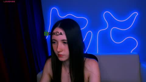 Snapshot of caroline_honeyy chatting on 06.28.26 Caroline online show from 06.28.26