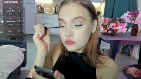 Caro online show from 12.08.24