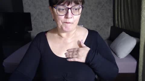 CarolineDream  online show from 11.15.25