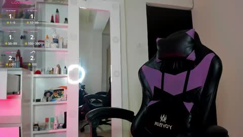 CarolineeGarcia online show from 11.27.25