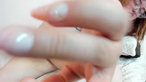 Carolinee  online show from 10.10.25