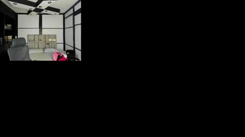 Caroline online show from 05.10.26