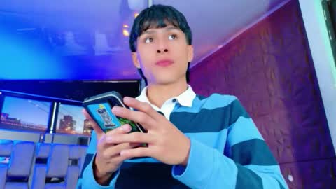 Snapshot of carolinejesh chatting on 02.02.26 carolinejesh online show from 02.02.26