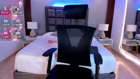 Caro  online show from 11.08.25