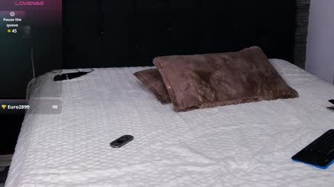 Katie H online show from 02.04.25