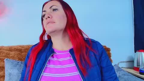 Carolinhe  online show from 11.15.25