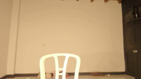 Snapshot of carolinnagomez chatting on 10.31.25 Caro online show from 10.31.25