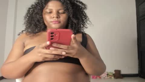 Snapshot of carolinnagomez chatting on 11.20.25 Caro online show from 11.20.25