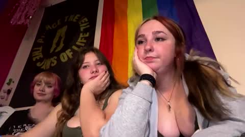 Snapshot of carpetmunchers chatting on 10.12.25 carpetmunchers online show from 10.12.25