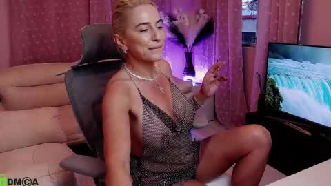 Carrie online show from 04.20.26