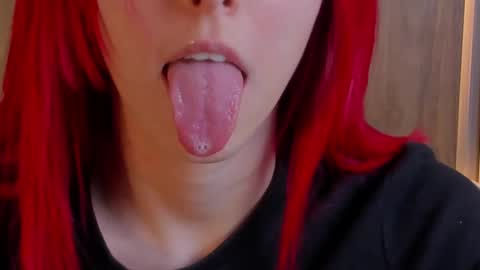 Snapshot of casandra_busting chatting on 02.05.25 Casandra online show from 02.05.25