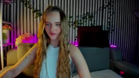 Snapshot of casey_sweeet chatting on 02.09.26 Casey sweeet online show from 02.09.26